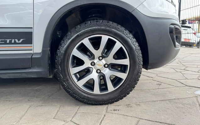 imagem-https://www.socarrao.com.br/sc-vehicle-images-prod/3816326/1789410454141-V2hhdHNBcHAgSW1hZ2UgMjAyNi0wOS0xNCBhdCAxNC41NC4yOSAoMikuanBlZw.jpeg