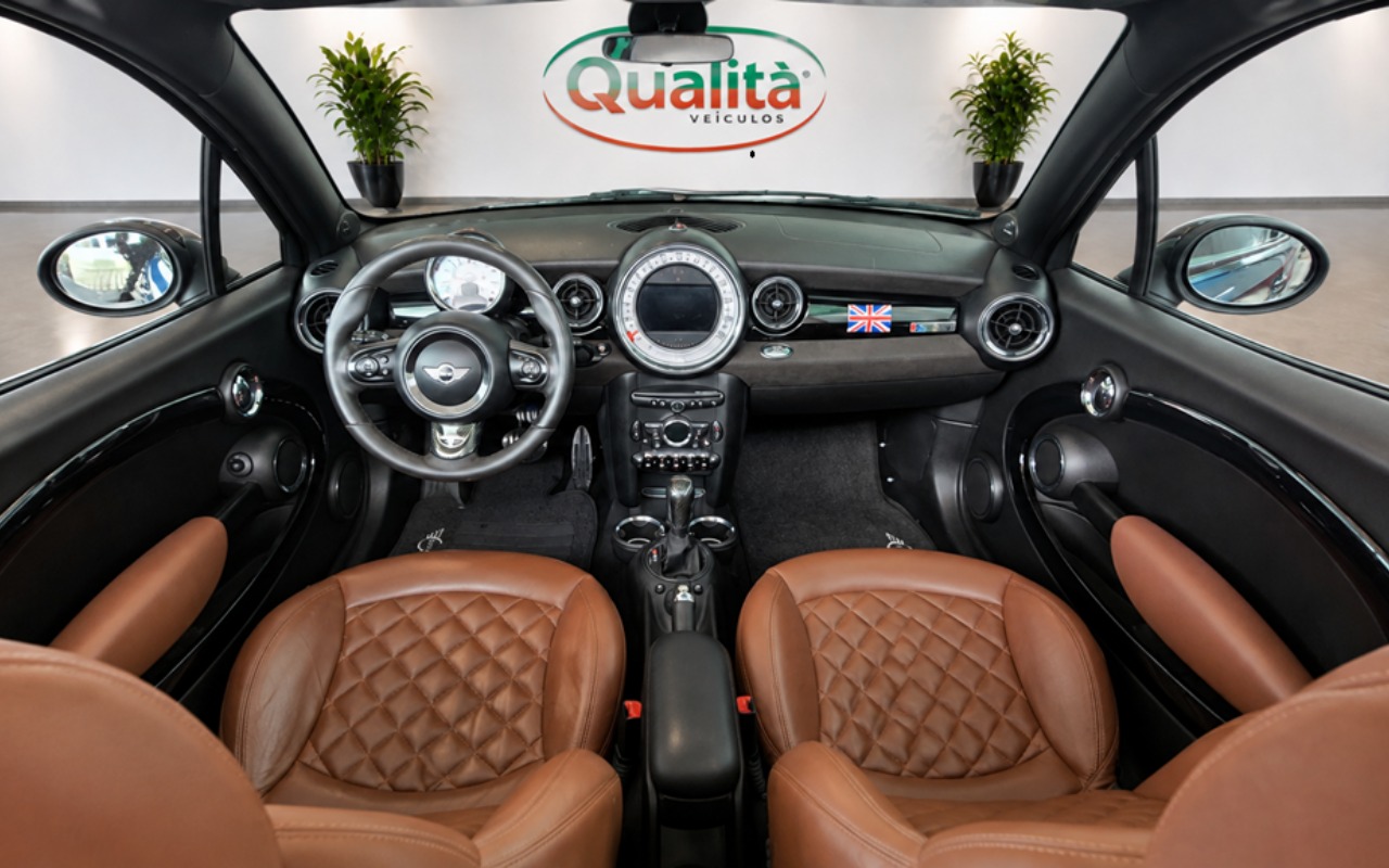 imagem-https://www.socarrao.com.br/sc-vehicle-images-prod/3816332/1789490113503-MTEucG5n.png