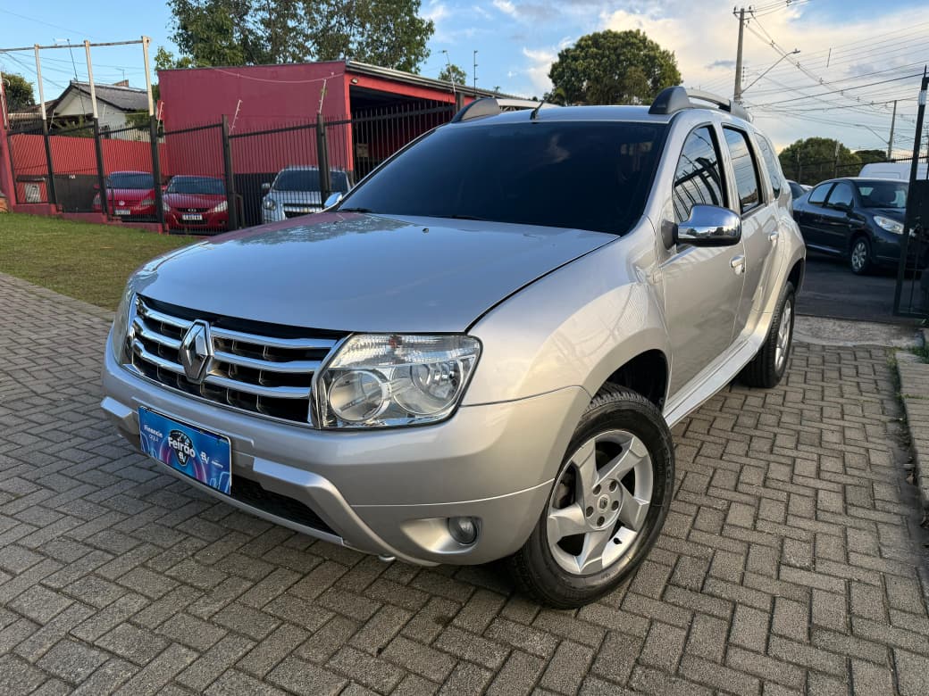 Renault Duster 2013 Cinza — foto 1 de 3
