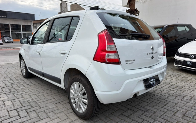 imagem-https://www.socarrao.com.br/sc-vehicle-images-prod/3816604/1789411170556-3050927e4511422b813d686bd56be410_1787684386016.jpg