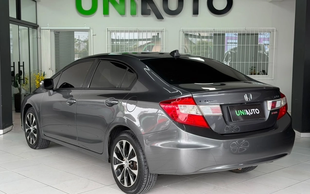 imagem-https://www.socarrao.com.br/sc-vehicle-images-prod/3816656/1789411277549-003_797bc90a4901442d259f5ed25035cccd.jpeg