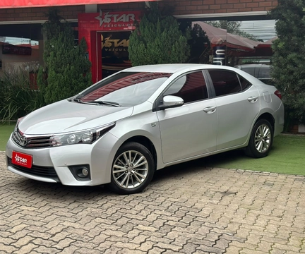 Toyota Corolla 2015 Prata — foto 1 de 3