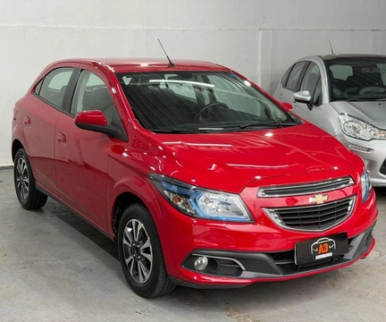 Chevrolet Onix 2016 Vermelho — foto 1 de 3