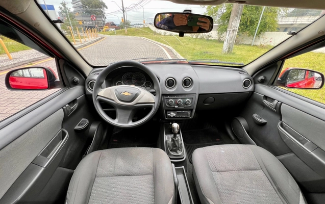 imagem-https://www.socarrao.com.br/sc-vehicle-images-prod/3816740/1789411572710-e9c951d4-d95b-43cb-9e59-b26e328452e4.jpg