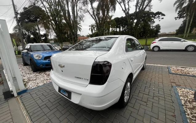 imagem-https://www.socarrao.com.br/sc-vehicle-images-prod/3816904/1789411947885-vehicle_image_1789411591_7e73b0c96ab6ae476c46523cf7bf72d6.jpeg