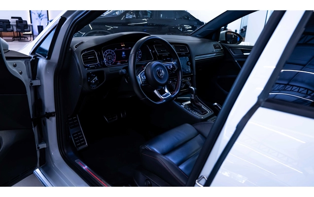 imagem-https://www.socarrao.com.br/sc-vehicle-images-prod/3816963/1789412016893-11_083837.jpg