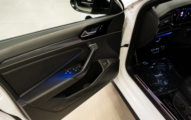 imagem-https://www.socarrao.com.br/sc-vehicle-images-prod/3816975/1789412025807-2_010507.jpg