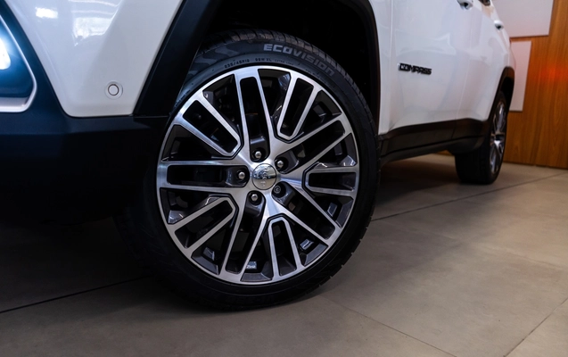 imagem-https://www.socarrao.com.br/sc-vehicle-images-prod/3816991/1789412037233-7_030243.jpg