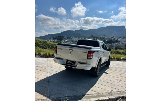 imagem-https://www.socarrao.com.br/sc-vehicle-images-prod/3816997/1789412039987-6_093602.jpg