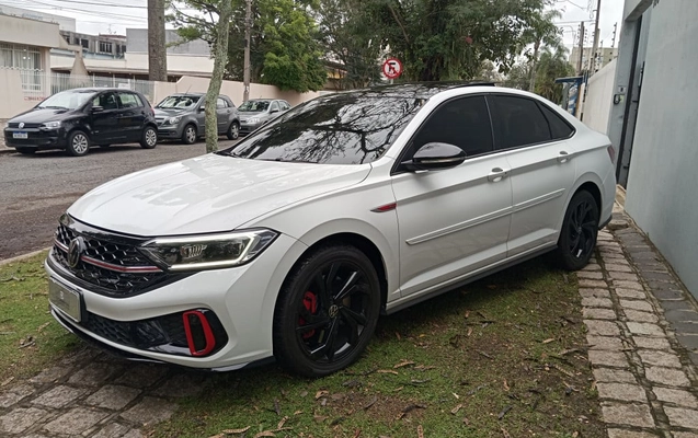 imagem-https://www.socarrao.com.br/sc-vehicle-images-prod/3817059/1789412308031-vehicle_image_1789412217_006b885ff6bfb4811927d8e950eb7e4a.jpeg