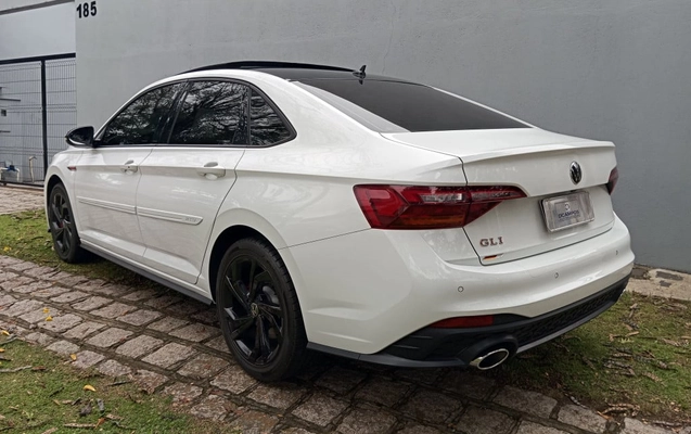 imagem-https://www.socarrao.com.br/sc-vehicle-images-prod/3817059/1789412308056-vehicle_image_1789412250_5a02457afc6123d62bc688d1bc6f6f7d.jpeg