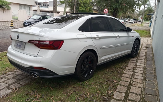 imagem-https://www.socarrao.com.br/sc-vehicle-images-prod/3817059/1789412308061-vehicle_image_1789412259_bd633513e9d8726f8a1529be02d1ea84.jpeg