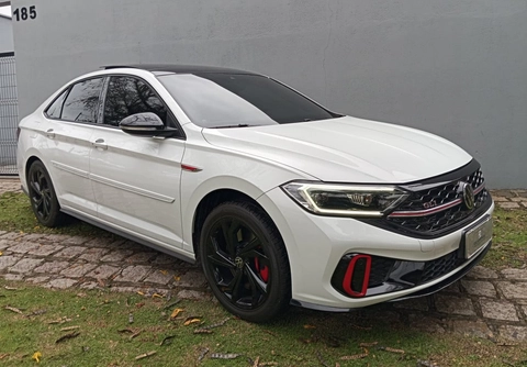Volkswagen Jetta 2024 Branco — foto 1 de 3