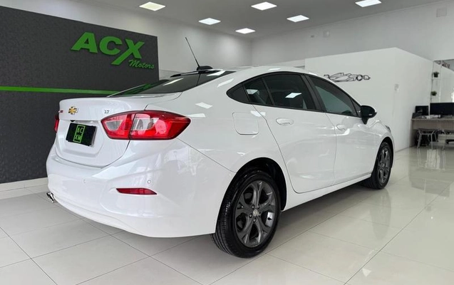 imagem-https://www.socarrao.com.br/sc-vehicle-images-prod/3817105/1789502846095-8475474_2_B_278d6611aa.jpeg