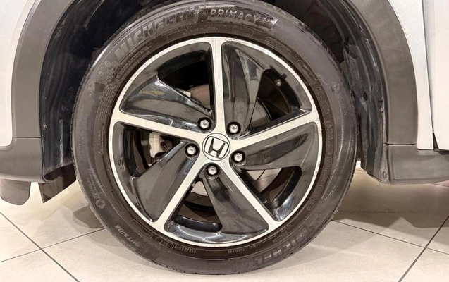 imagem-https://www.socarrao.com.br/sc-vehicle-images-prod/3817379/1789591198740-8475188_19_B_ab33c7e075.jpeg
