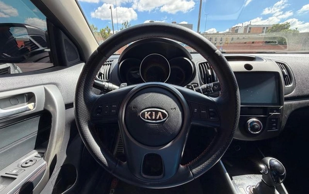 imagem-https://www.socarrao.com.br/sc-vehicle-images-prod/3817462/1789413558625-7978093_7_B_b9289bed8d.jpeg
