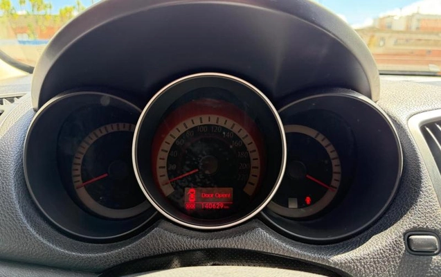 imagem-https://www.socarrao.com.br/sc-vehicle-images-prod/3817462/1789413558638-7978093_15_B_35cbb9fff5.jpeg