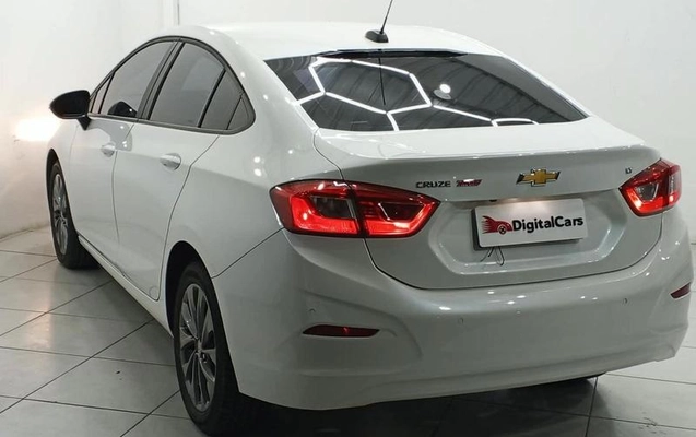 imagem-https://www.socarrao.com.br/sc-vehicle-images-prod/3817534/1789576002045-8449001_12_B_5af0cd4278.jpeg
