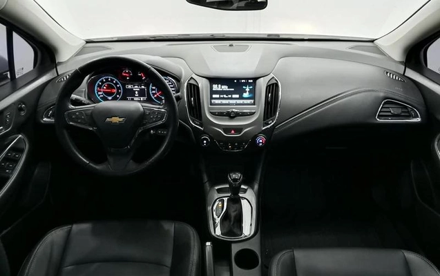 imagem-https://www.socarrao.com.br/sc-vehicle-images-prod/3817534/1789576002058-8449001_10_B_6feeb009fc.jpeg