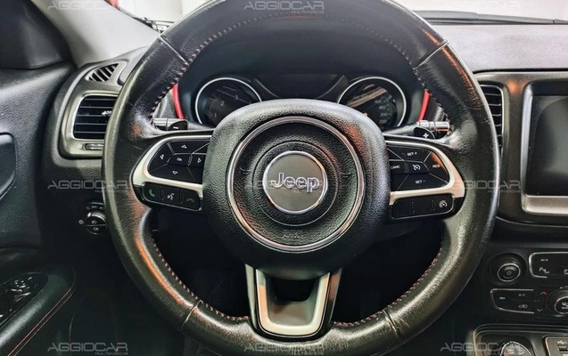 imagem-https://www.socarrao.com.br/sc-vehicle-images-prod/3817551/1789413826026-6638554_15_B_f5f6b5a767.jpeg