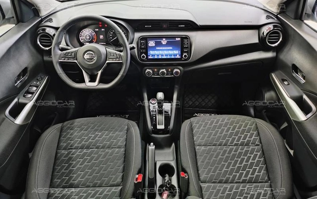 imagem-https://www.socarrao.com.br/sc-vehicle-images-prod/3817558/1789503457578-7772716_40_B_77a47e38fd.jpeg