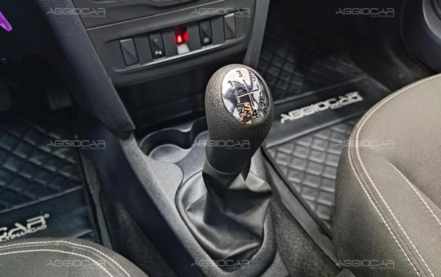 imagem-https://www.socarrao.com.br/sc-vehicle-images-prod/3817562/1789654080121-7835491_9_B_fb7804f2d6.jpeg