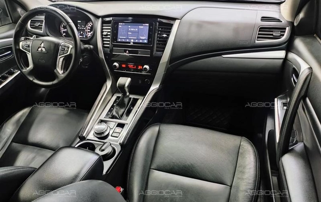 imagem-https://www.socarrao.com.br/sc-vehicle-images-prod/3817567/1789654097241-7326989_6_B_755407be9c.jpeg