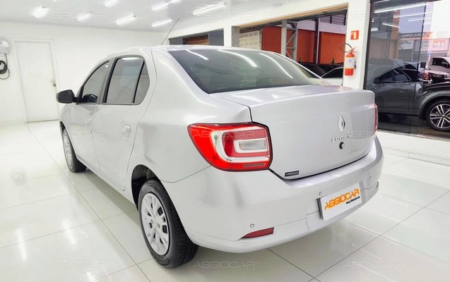 imagem-https://www.socarrao.com.br/sc-vehicle-images-prod/3817581/1789413863552-8211201_1_B_175092bd1c.jpeg