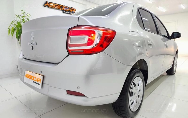 imagem-https://www.socarrao.com.br/sc-vehicle-images-prod/3817581/1789413863554-8211201_6_B_f789af85a6.jpeg