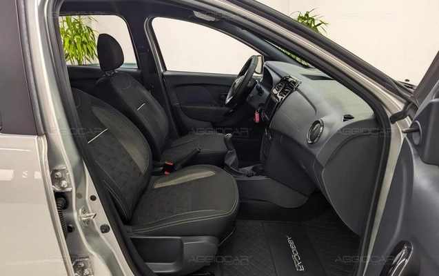 imagem-https://www.socarrao.com.br/sc-vehicle-images-prod/3817581/1789413863556-8211201_16_B_98ddbc465a.jpeg