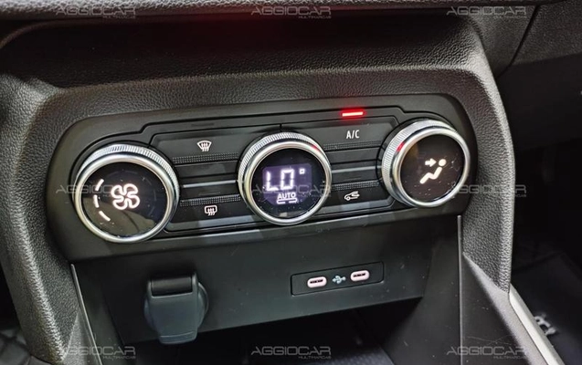 imagem-https://www.socarrao.com.br/sc-vehicle-images-prod/3817601/1789413872288-7957254_12_B_3790f8f20c.jpeg