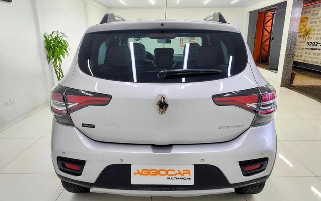 imagem-https://www.socarrao.com.br/sc-vehicle-images-prod/3817614/1789413877903-8331908_19_B_e9193e05a0.jpeg