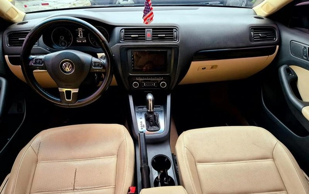 imagem-https://www.socarrao.com.br/sc-vehicle-images-prod/3817729/1789414042884-8475679_2_B_f5443925b4.jpeg