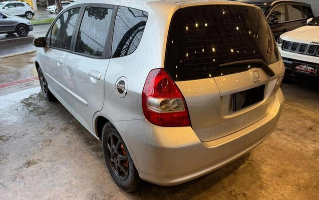 imagem-https://www.socarrao.com.br/sc-vehicle-images-prod/3817800/1789414138567-8475684_4_B_2334ab3d67.jpeg