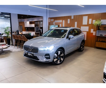 Volvo XC60 2024 Cinza — foto 1 de 3