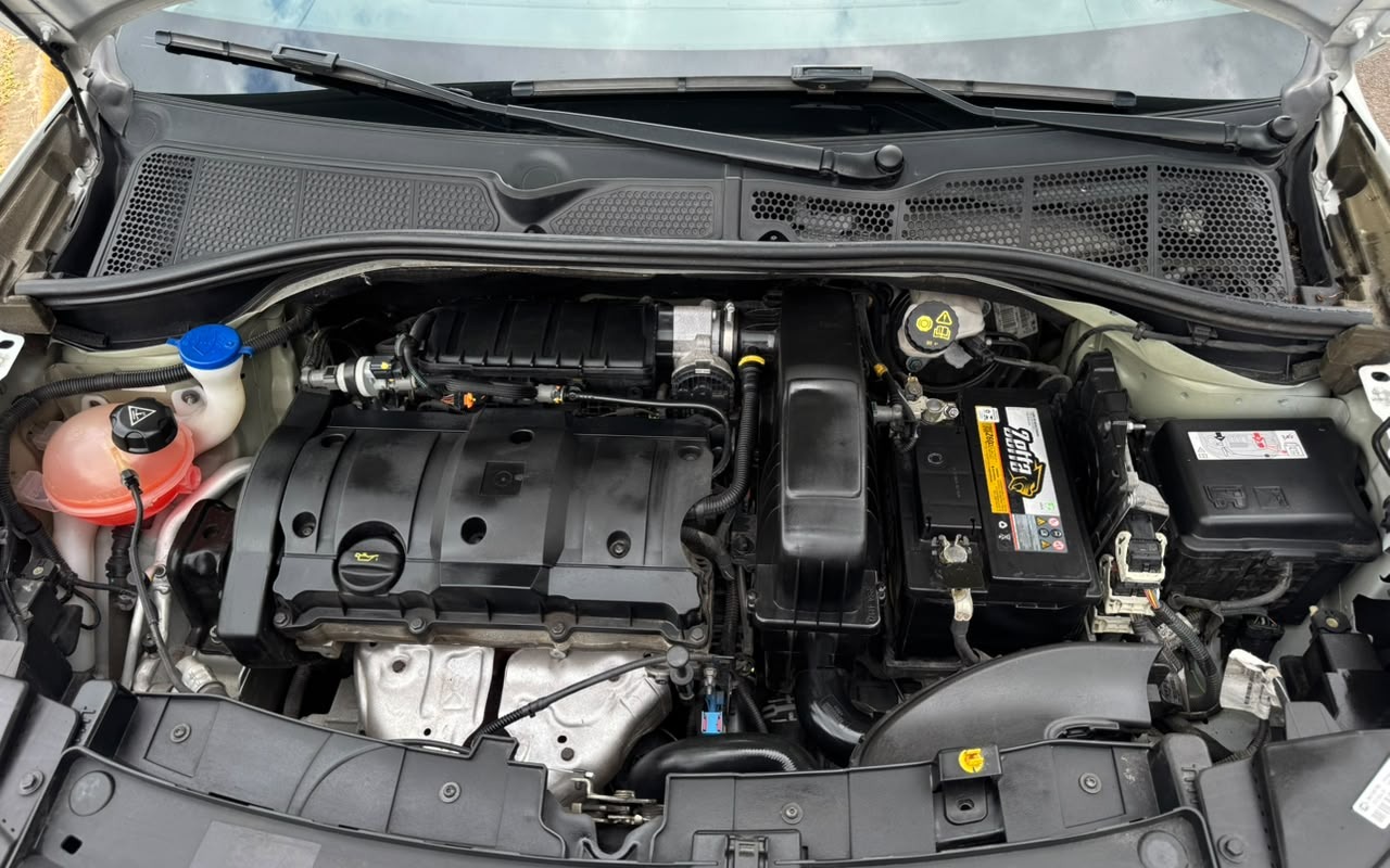 imagem-https://www.socarrao.com.br/sc-vehicle-images-prod/3817985/1789414737396-V2hhdHNBcHAgSW1hZ2UgMjAyNi0wOS0xNCBhdCAxNS40OC4wOC5qcGVn.jpeg