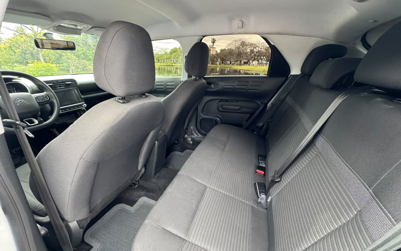 imagem-https://www.socarrao.com.br/sc-vehicle-images-prod/3817985/1789414738646-V2hhdHNBcHAgSW1hZ2UgMjAyNi0wOS0xNCBhdCAxNS40OC4wOSAoMykuanBlZw.jpeg