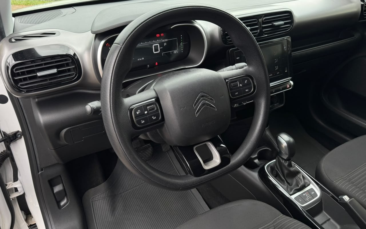 imagem-https://www.socarrao.com.br/sc-vehicle-images-prod/3817985/1789414738753-V2hhdHNBcHAgSW1hZ2UgMjAyNi0wOS0xNCBhdCAxNS40OC4wOCAoNCkuanBlZw.jpeg