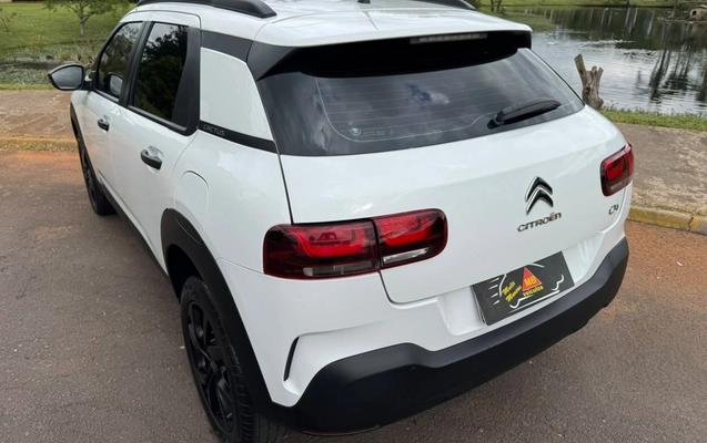 imagem-https://www.socarrao.com.br/sc-vehicle-images-prod/3817985/1789414739129-V2hhdHNBcHAgSW1hZ2UgMjAyNi0wOS0xNCBhdCAxNS40OC4wNyAoMykuanBlZw.jpeg