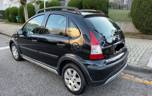 imagem-https://www.socarrao.com.br/sc-vehicle-images-prod/3818003/1789414835116-Ny5qcGVn.jpeg