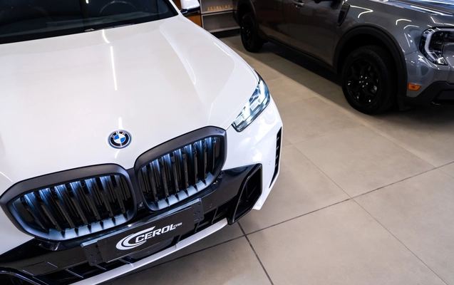 imagem-https://www.socarrao.com.br/sc-vehicle-images-prod/3818158/1789415108021-8_043116.jpg