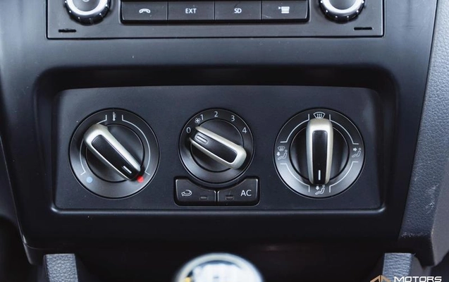 imagem-https://www.socarrao.com.br/sc-vehicle-images-prod/3818192/1789586298905-8475623_9_B_cd6d01f21a.jpeg