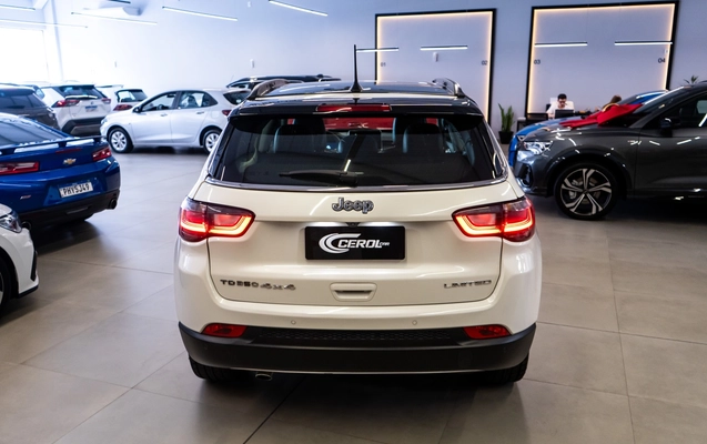 imagem-https://www.socarrao.com.br/sc-vehicle-images-prod/3818276/1789415300489-3_030243.jpg