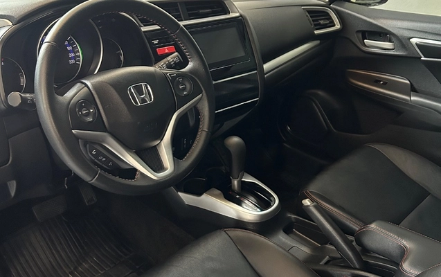 imagem-https://www.socarrao.com.br/sc-vehicle-images-prod/3818294/1789415418333-gb-dd0b47e.jpeg