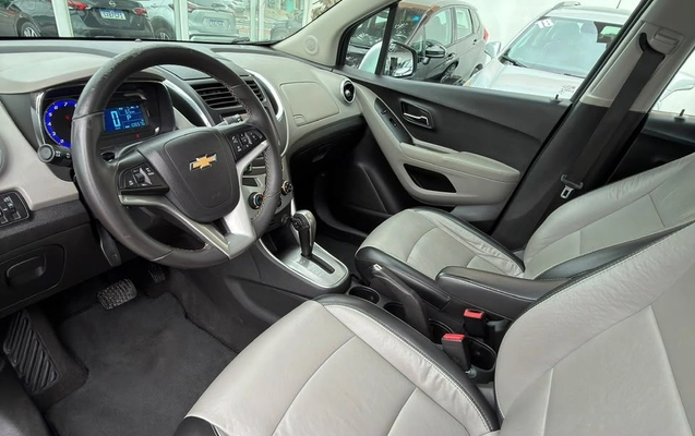 imagem-https://www.socarrao.com.br/sc-vehicle-images-prod/3818352/1789415549860-9f04246b6c494694ab8fa56502281f05_1789415507743.jpg
