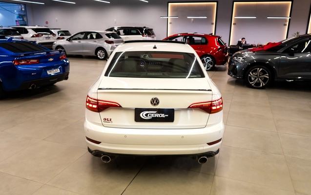 imagem-https://www.socarrao.com.br/sc-vehicle-images-prod/3818360/1789415575254-16_010507.jpg