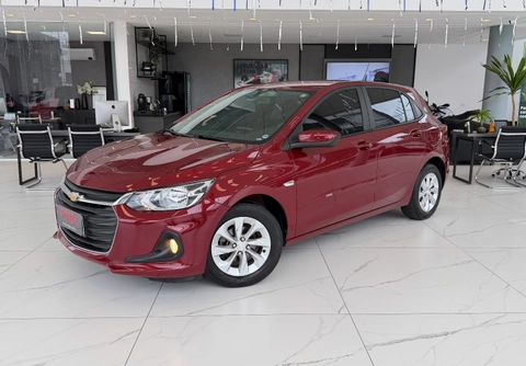 Chevrolet Onix 2023 Vermelho — foto 1 de 3