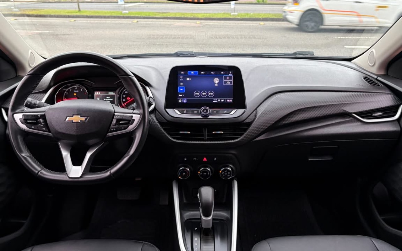 imagem-https://www.socarrao.com.br/sc-vehicle-images-prod/3818610/1789416112393-V2hhdHNBcHAgSW1hZ2UgMjAyNi0wOS0xNCBhdCAxNi40Mi4zMyAoMikuanBlZw.jpeg