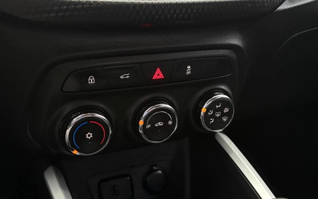imagem-https://www.socarrao.com.br/sc-vehicle-images-prod/3818610/1789416112630-V2hhdHNBcHAgSW1hZ2UgMjAyNi0wOS0xNCBhdCAxNi40Mi4zNCAoMikuanBlZw.jpeg