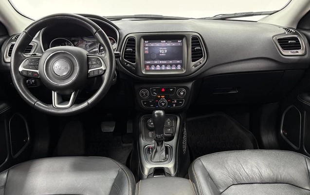 imagem-https://www.socarrao.com.br/sc-vehicle-images-prod/3818639/1789497773880-8475467_7_B_b2b3449576.jpeg